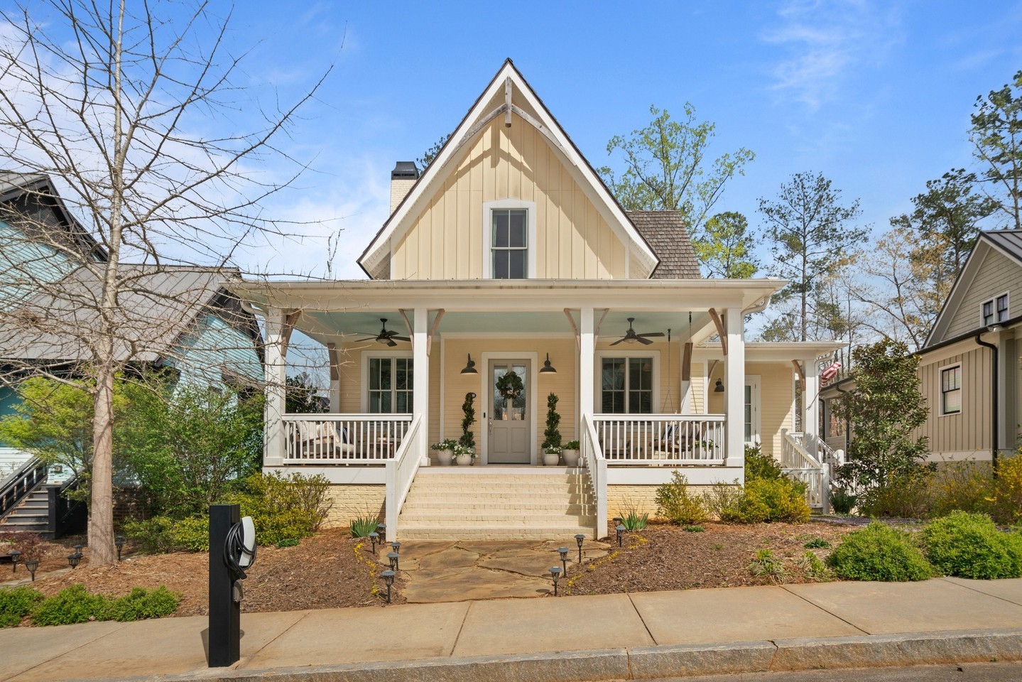 🚨 This stunning 4-bed, 4.5-bath cottage in the Mado hamlet of Serenbe is on the market!! We are in love with the dreamy front porch, hardwood floors, natural light pouring in, double screened in expansive rear porches perfect for relaxing and entertaining, views overlooking Mado Hillside + views of Mado Pond, second terrace level kitchen with an additional bedroom + bathroom and more! ⁠
⁠
👀 See more photos and details by tapping the link in our bio and tapping this post.