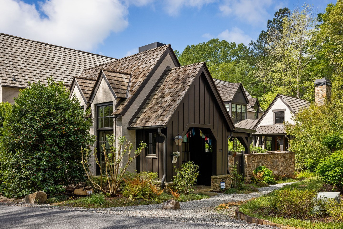Lot 282 in the Swann Ridge pocket neighborhood of Serenbe is CLOSED! 🥳 This cottage sits near Serenbe Farms, a 25-acre organic farm where you can walk to pick up fresh vegetables + produce. This home is walking distance to every Serenbe amenity including The General Store, Hills & Hamlets Bookshop, and access to over 20 miles of soft surfaced trails.⁠ The English Cotswold inspired homes + cobblestone streets of Swann Ridge feel like a fairytale. ⁠
⁠
🏡 If you're looking for a home in Serenbe, don't wait until you see it listed. Get in touch with our team today to be the first to know about homes coming on the market! ⁠Link in bio!